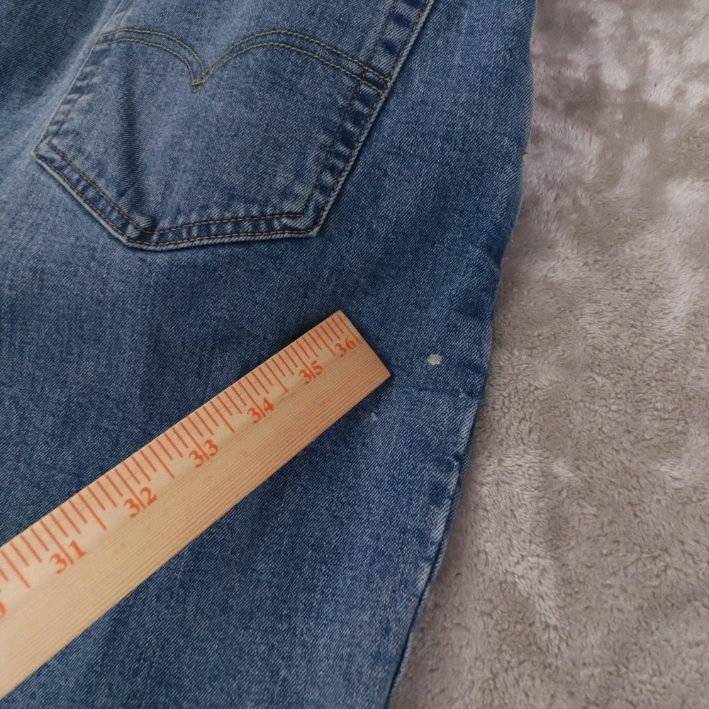 Levi's 550 Relaxed Straight‎ Leg Medium Wash Jeans Blue Men's 36x30 act 36x29